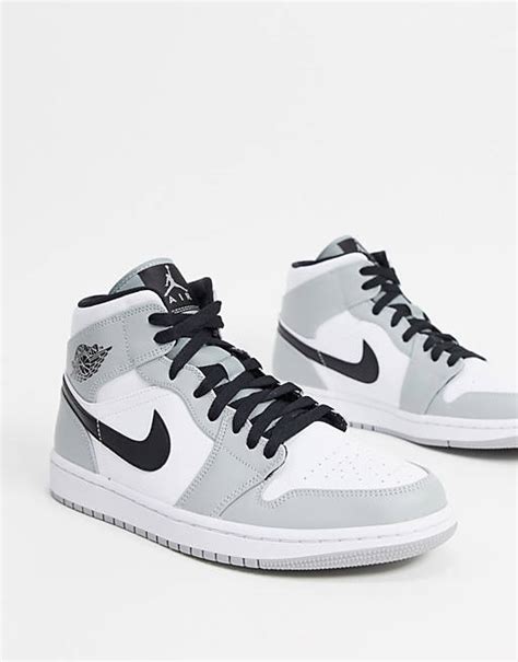 nike jordan 1 mid grau weiß|michael jordan sneaker.